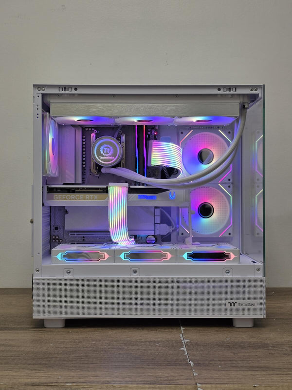 High-end|White RTX 5070 Gaming PC┃Ryzen 7 9800X3D┃1TB NVMe┃32GB 6400MHZ CL32