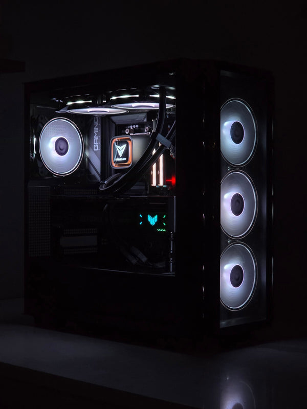 High-End|RTX 5070 Gaming PC┃Ryzen 7 7800X3D┃1TB NVMe┃32GB DDR5